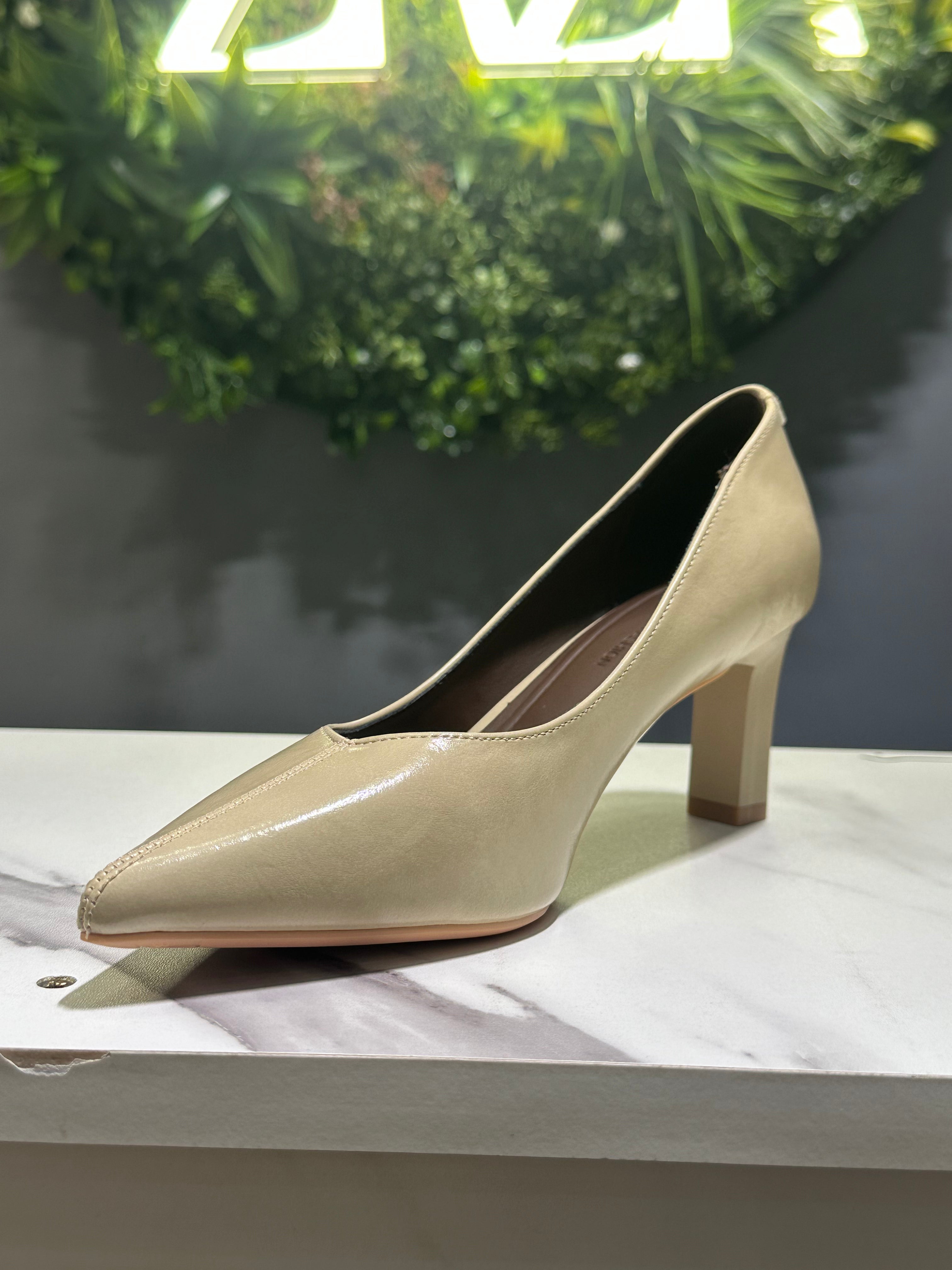 ZAZA Luna Classic Pointed Heel – Beige & Black