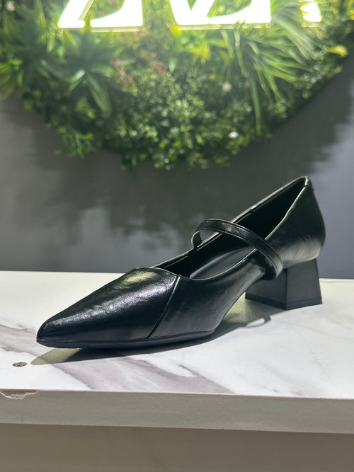 ZAZA Amara Strap Block Heel – Off-White & Black