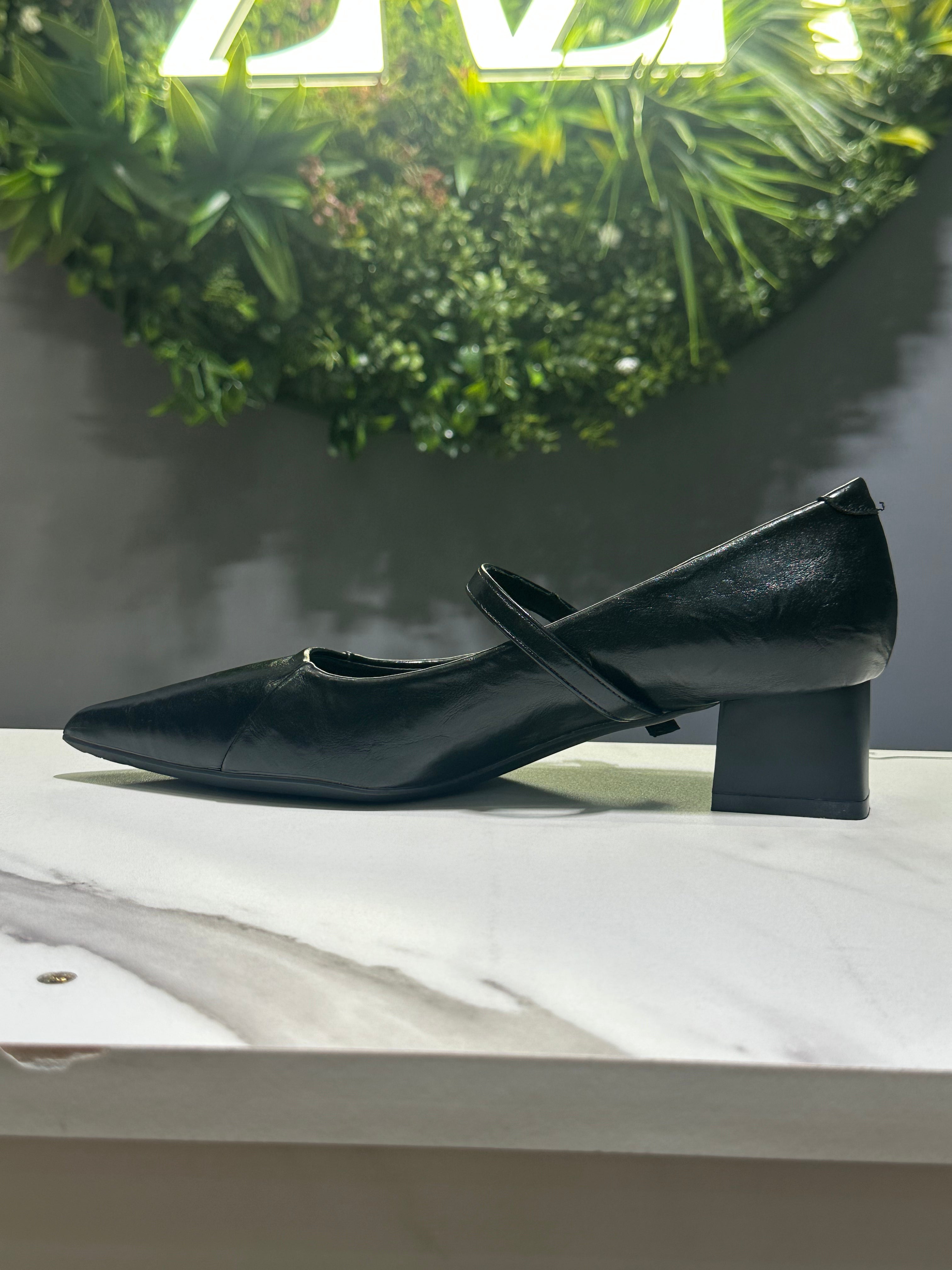 ZAZA Amara Strap Block Heel – Off-White & Black