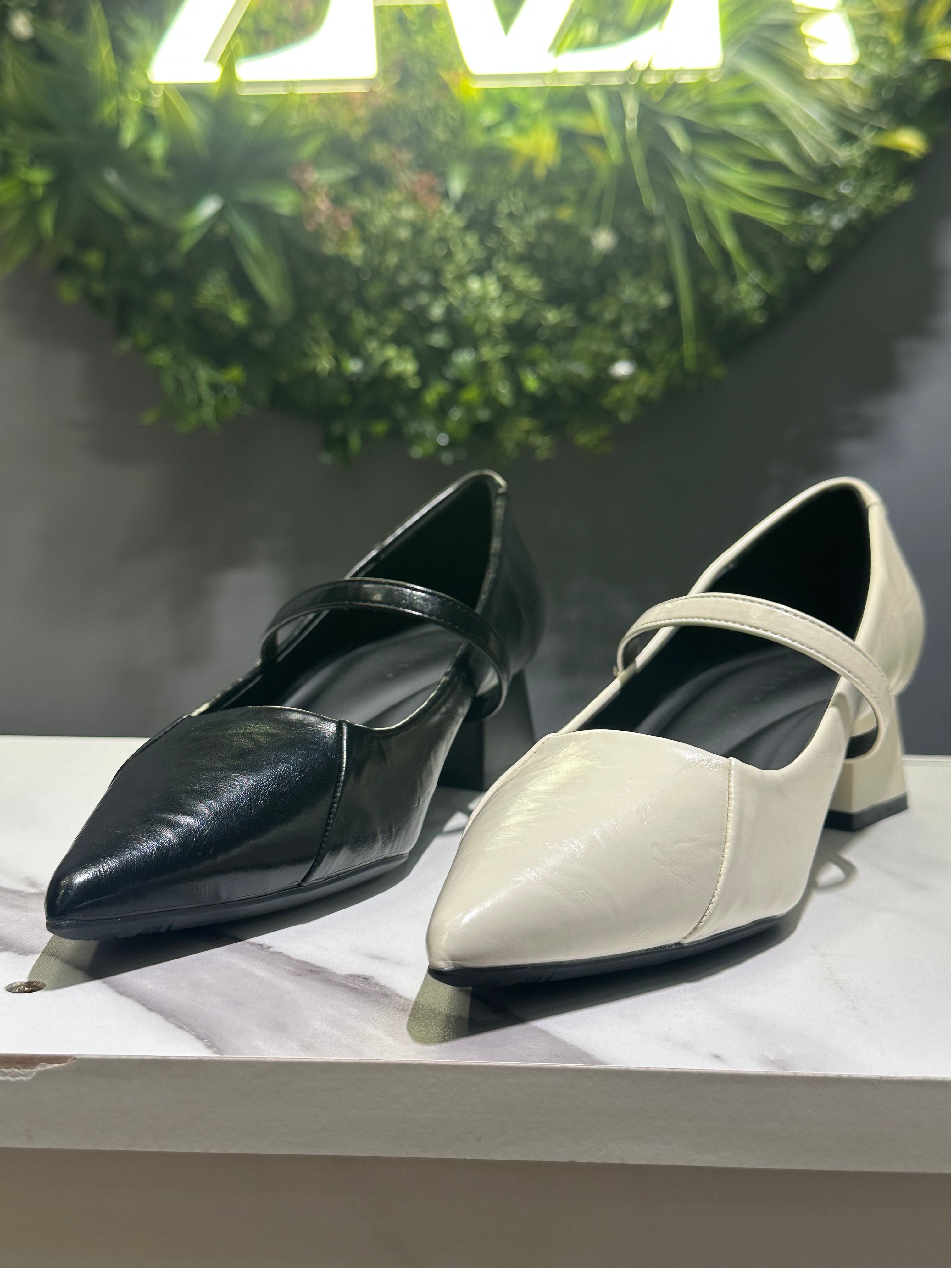 ZAZA Amara Strap Block Heel – Off-White & Black