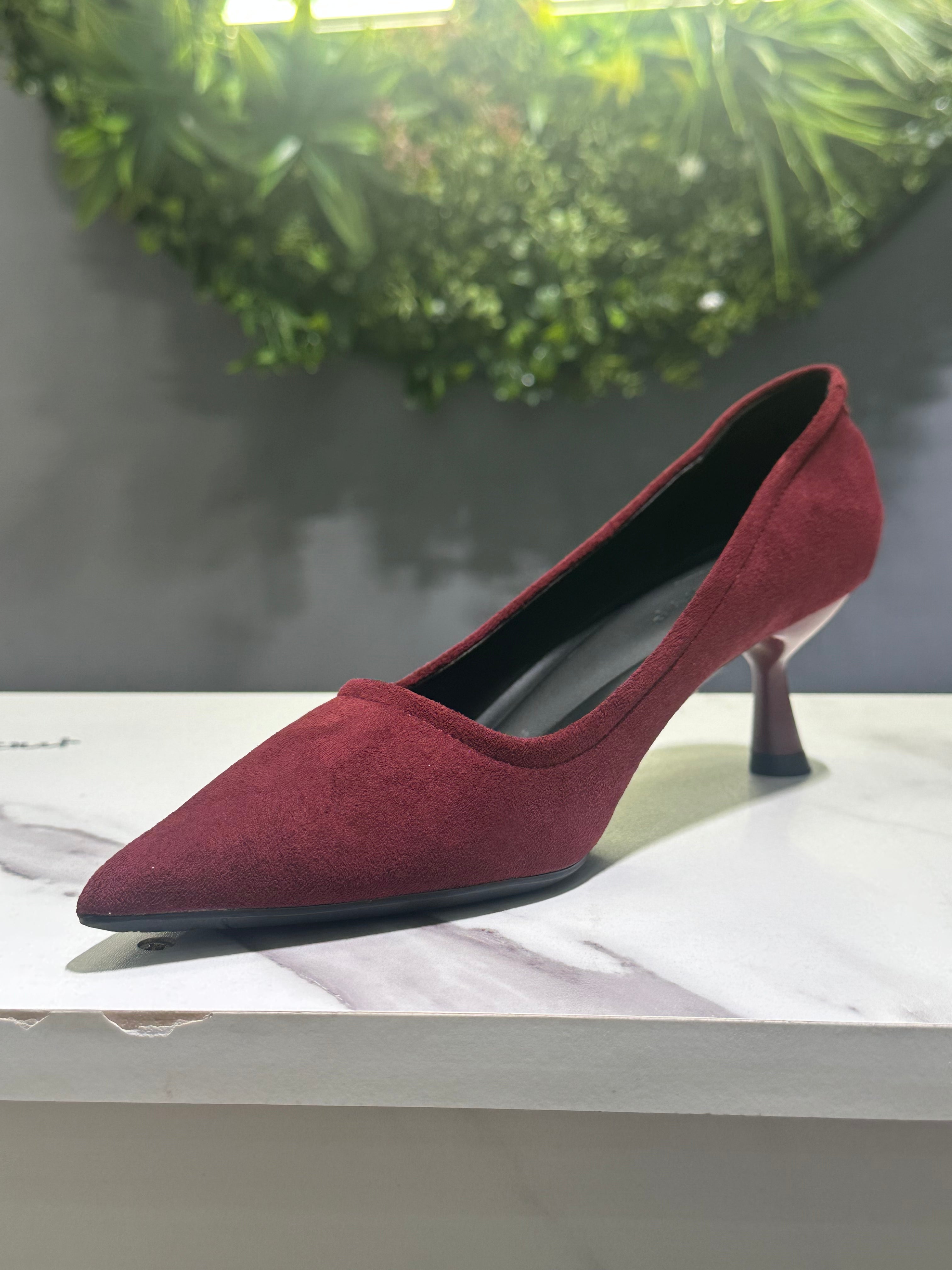 ZAZA Bella – Elegant Pointed Mid-Heel Pumps