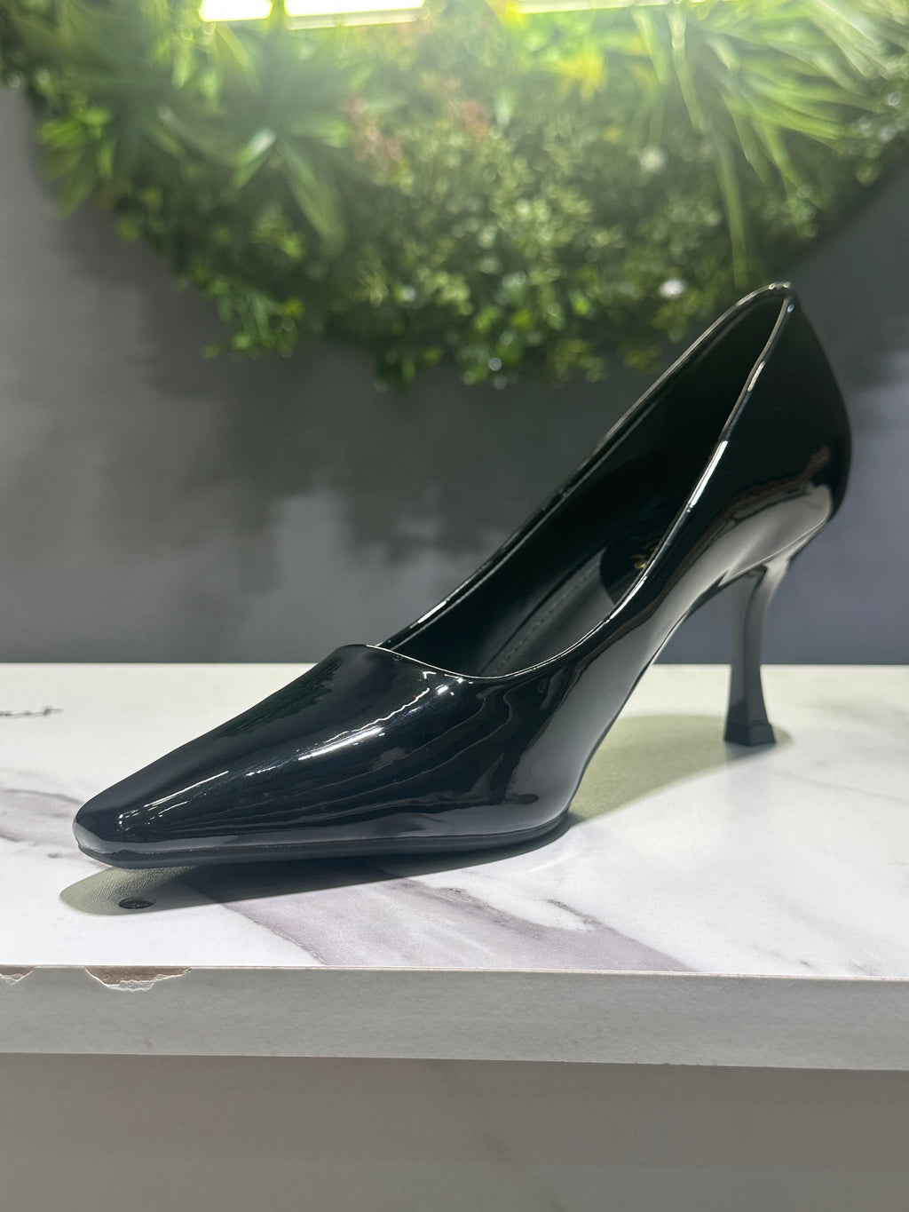 ZAZA Verona – Glossy Pointed Mid-Heel Pumps