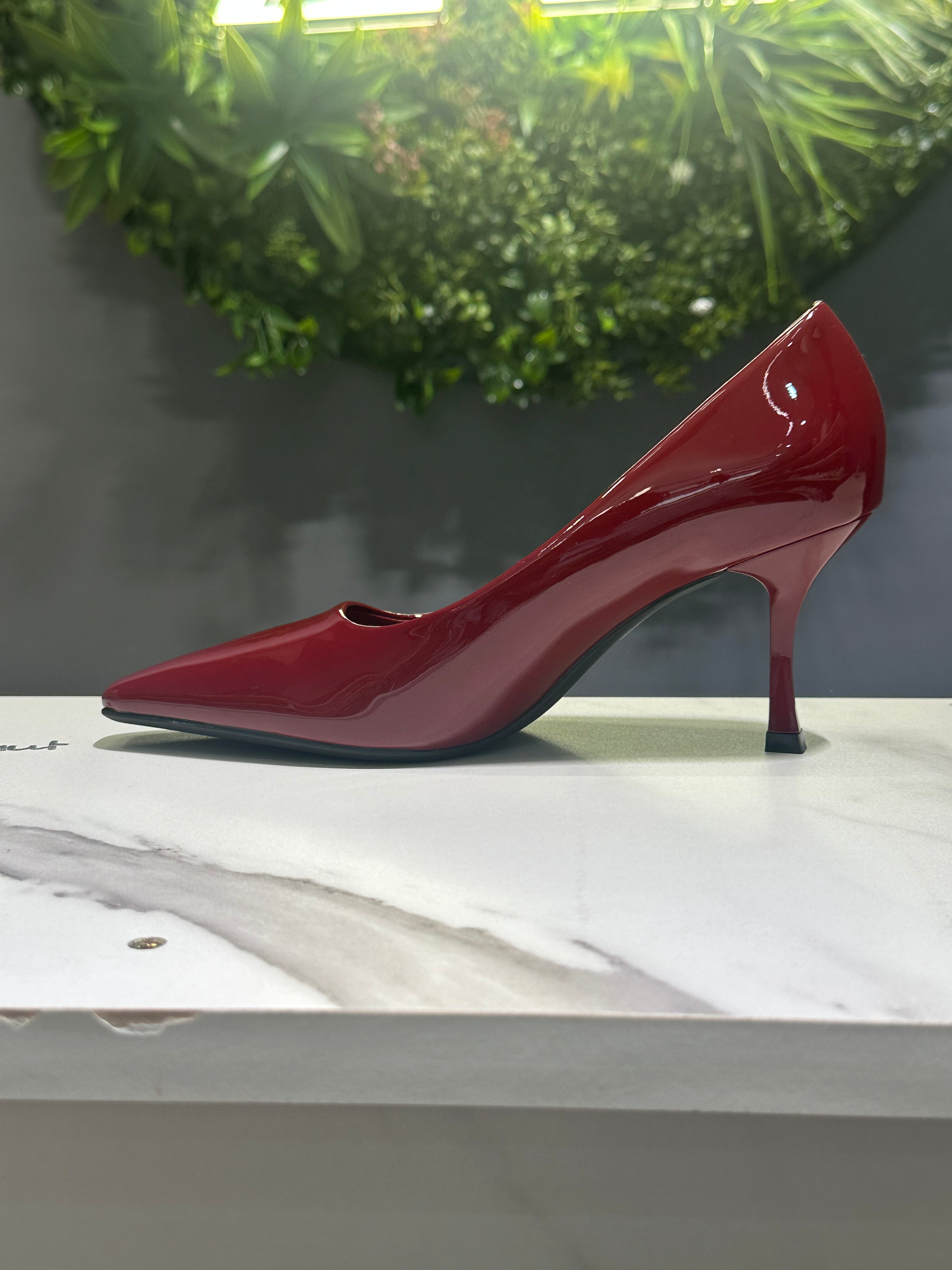 ZAZA Verona – Glossy Pointed Mid-Heel Pumps