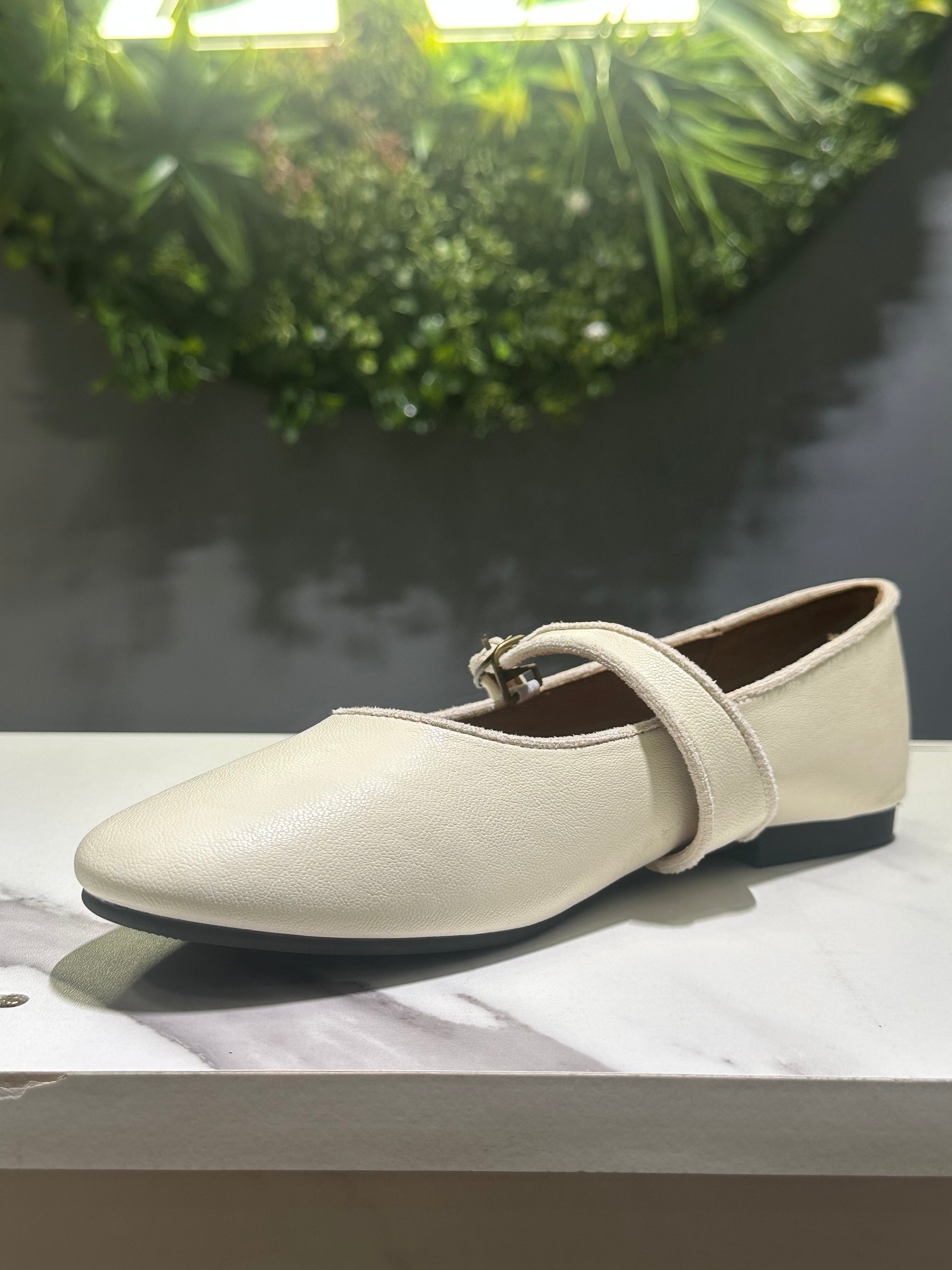 ZAZA Colette – Classic Strap Ballet Flats