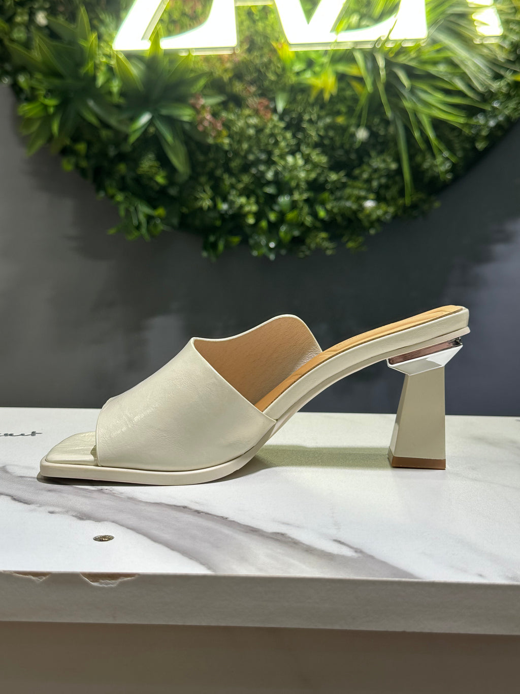 ZAZA Kaia – Modern Block Heel Mules