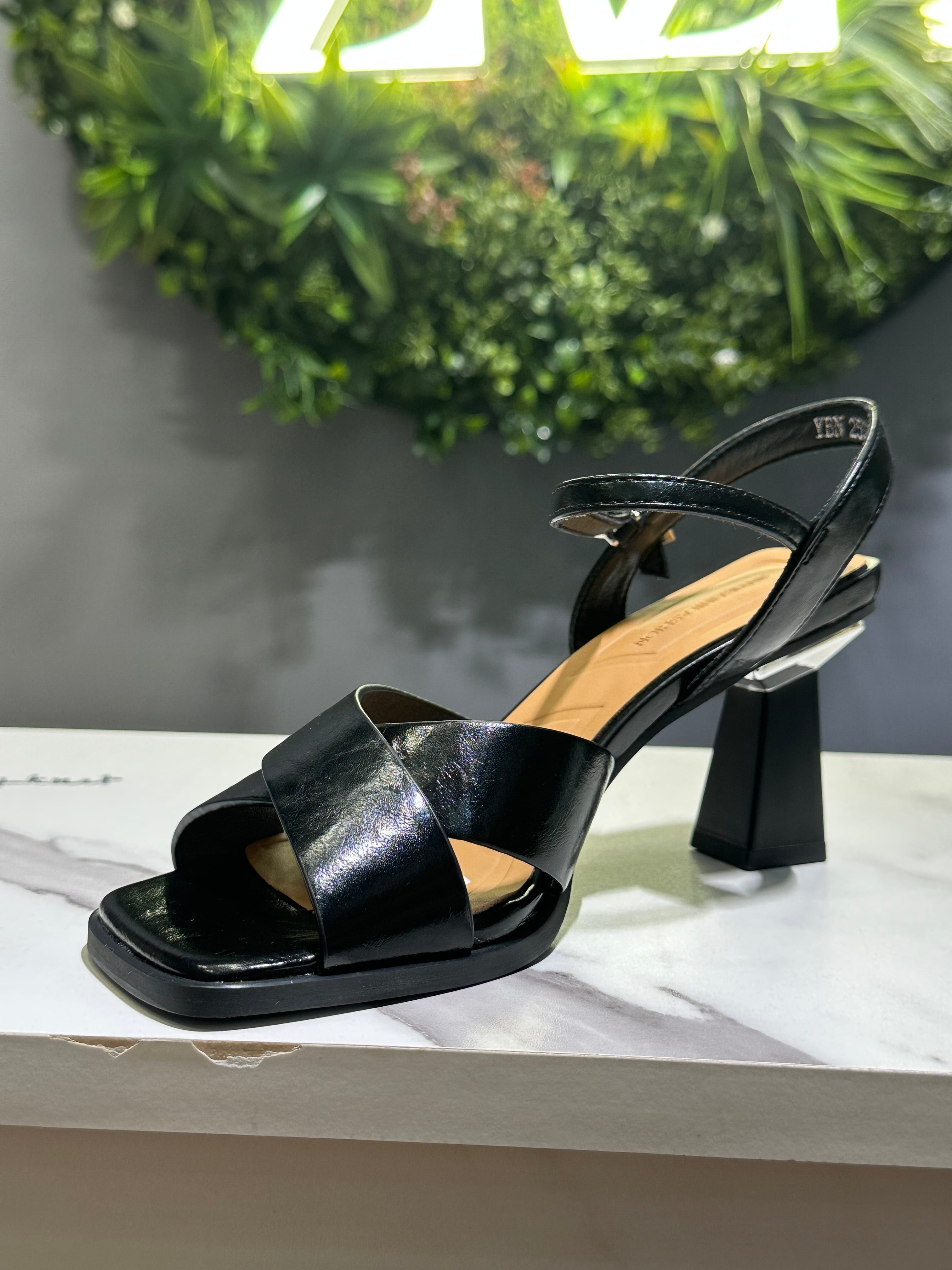 ZAZA Alina – Cross Strap Block Heel Sandals