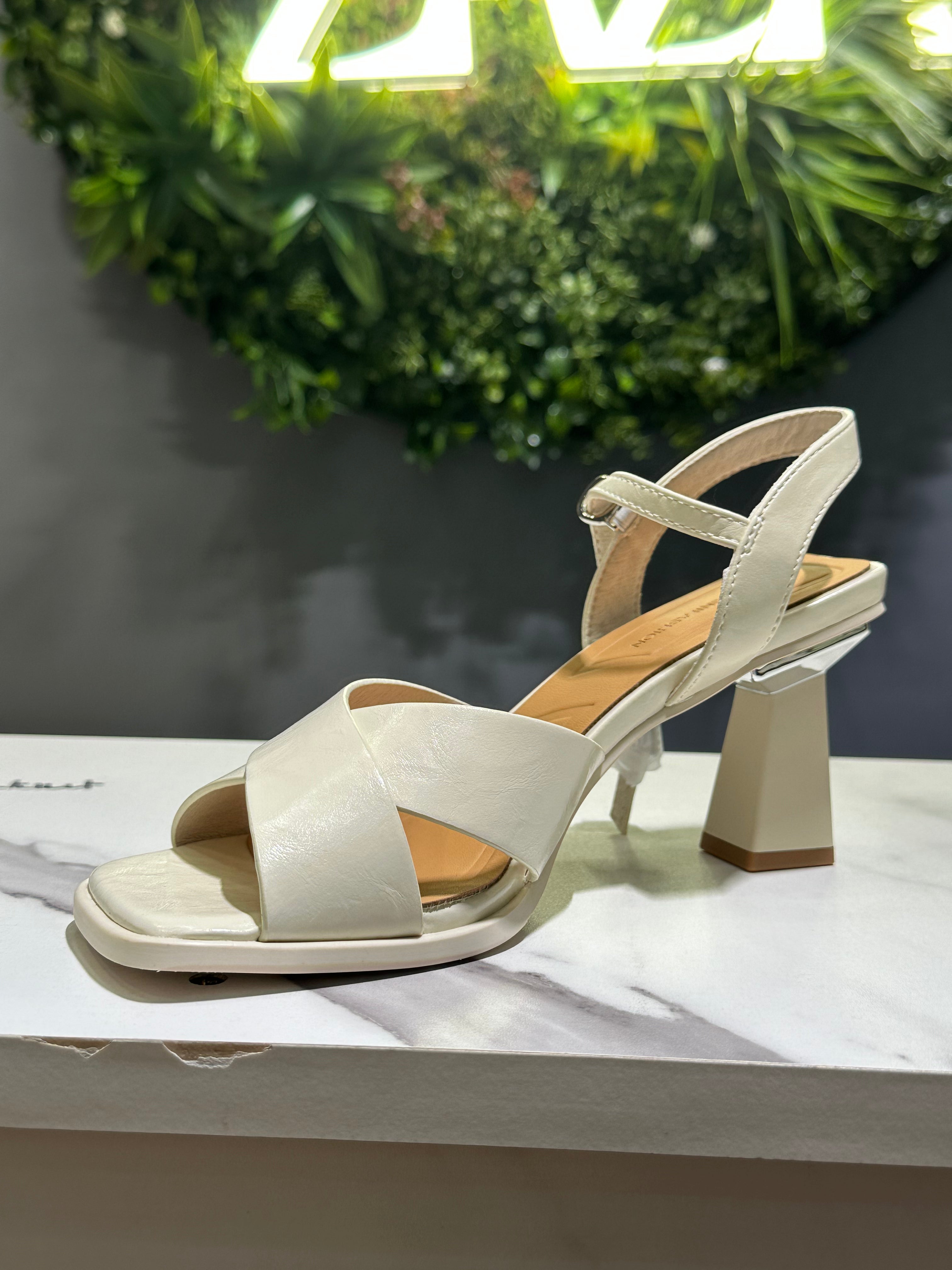 ZAZA Alina – Cross Strap Block Heel Sandals