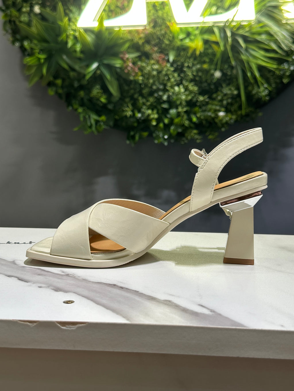 ZAZA Alina – Cross Strap Block Heel Sandals