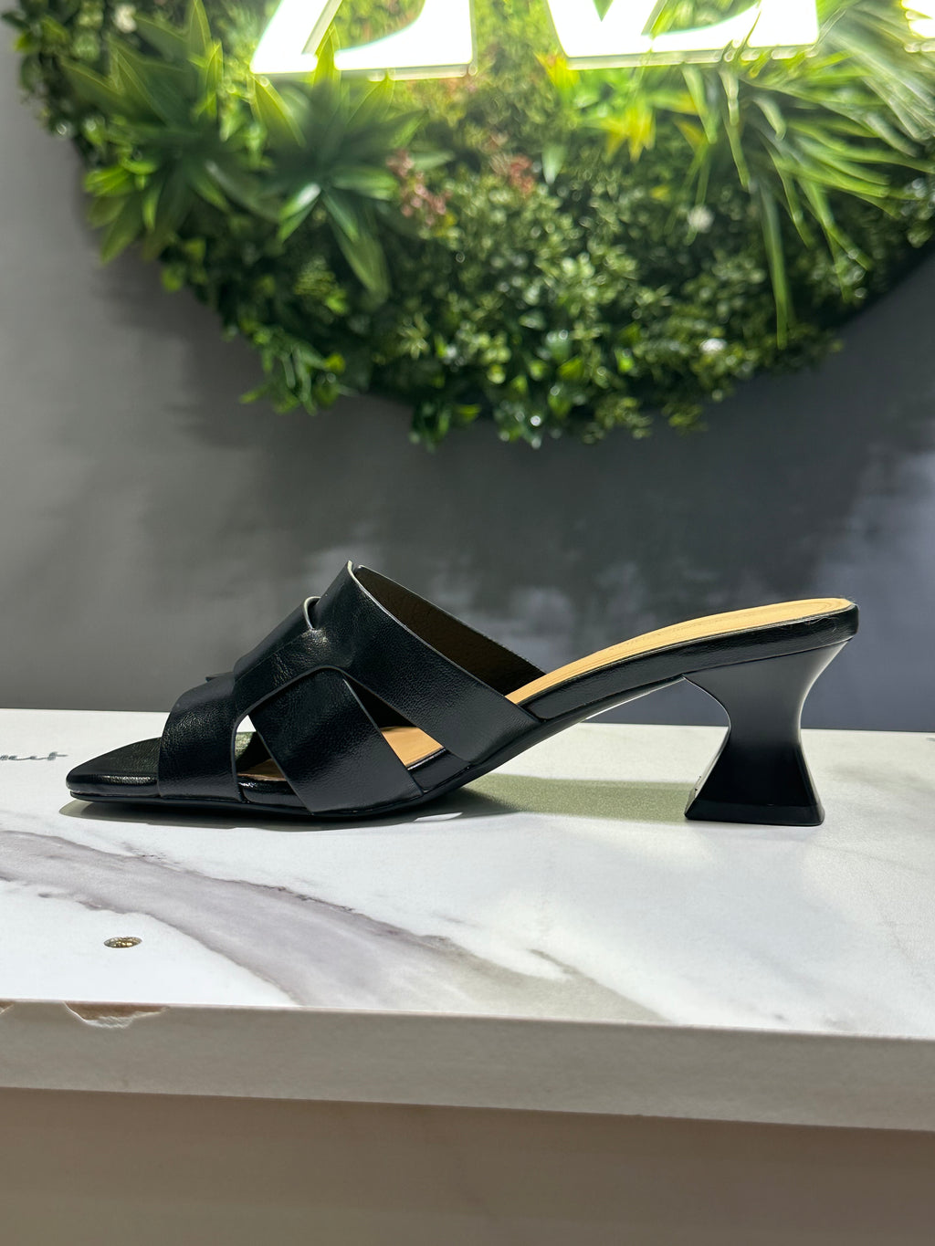 ZAZA Nova – Sculpted Block Heel Mules