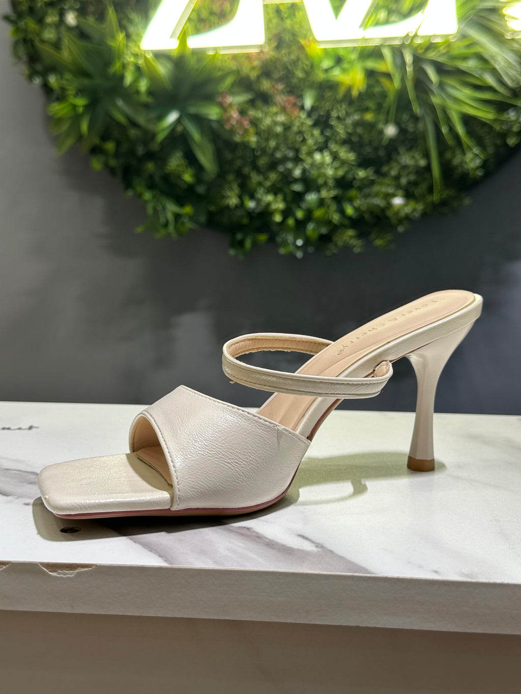 ZAZA Elodie – Minimal Strap Slim Heels