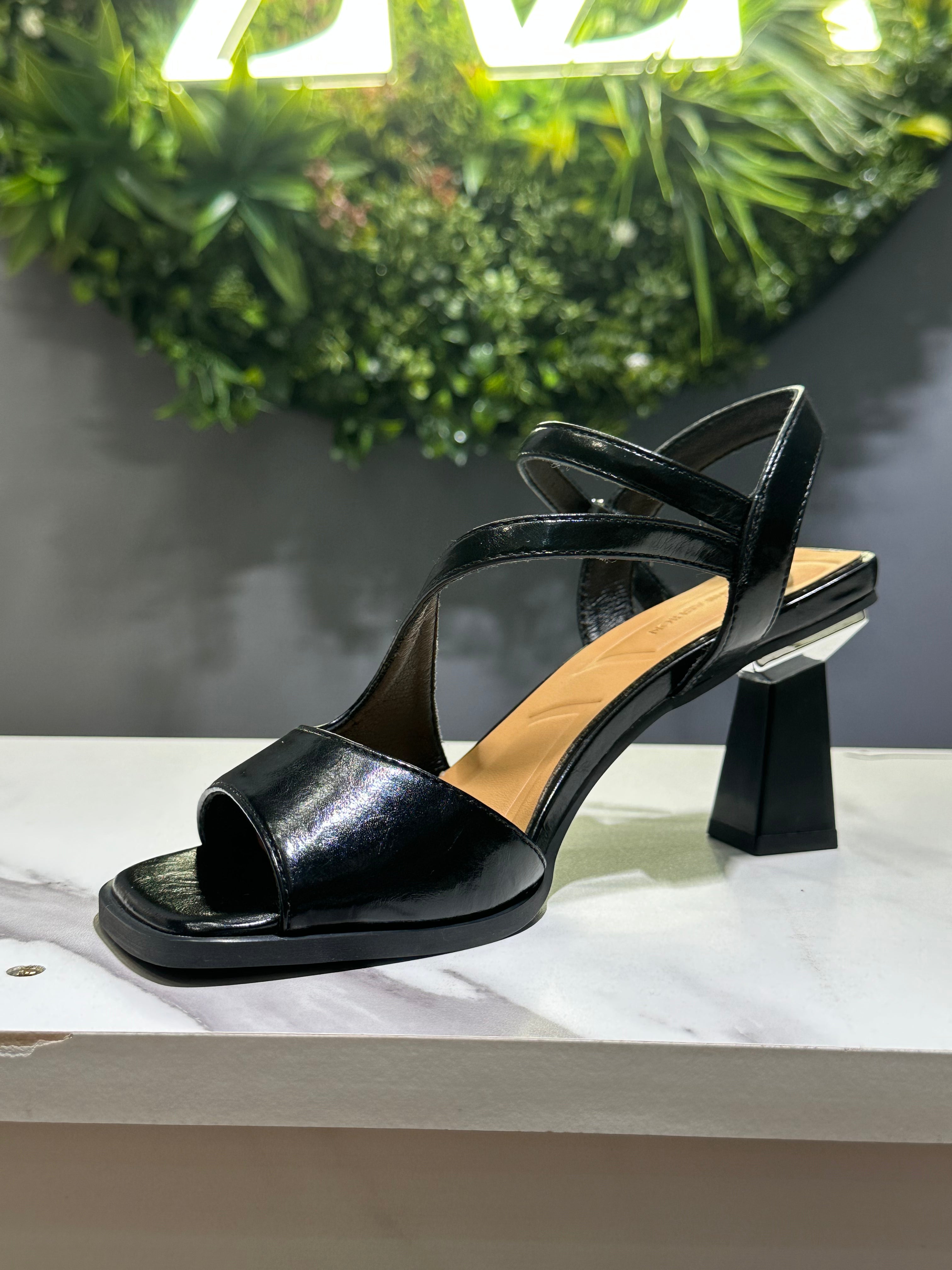 ZAZA Arlette – Cross Strap Block Heel Sandals