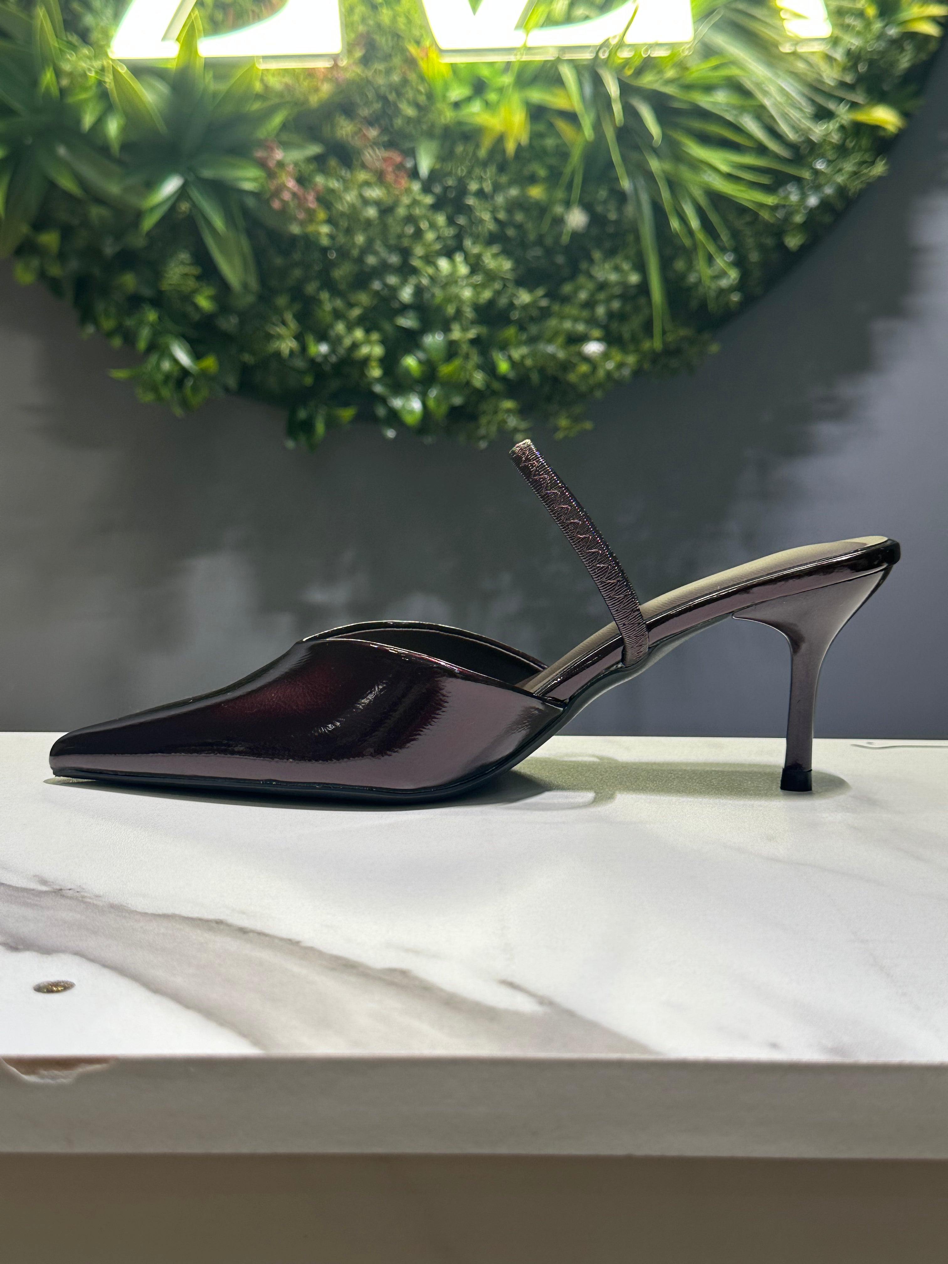ZAZA Lucienne – Glossy Slingback Slim Heels