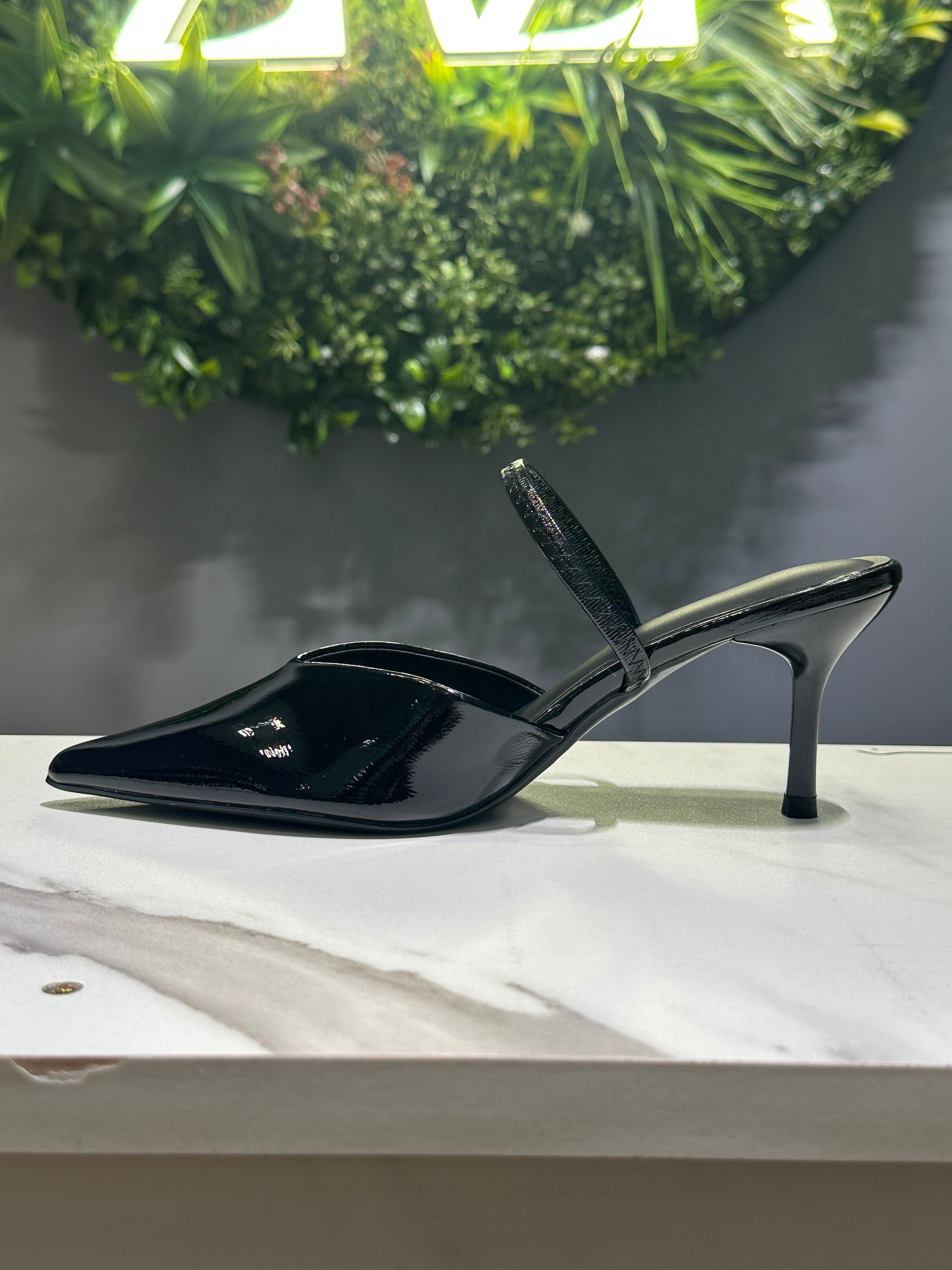 ZAZA Lucienne – Glossy Slingback Slim Heels