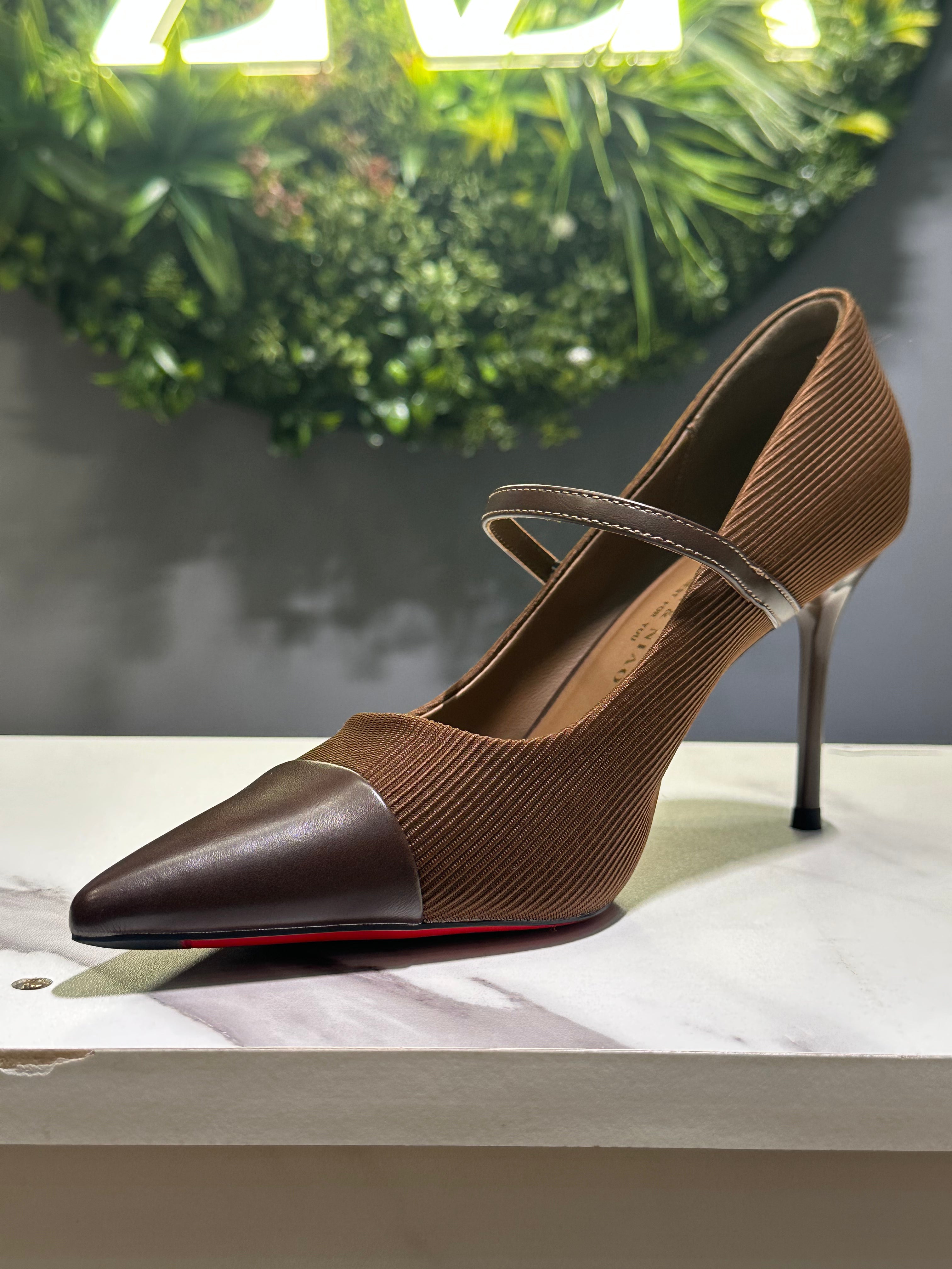 ZAZA Estelle – Textured Strap Slim Heels