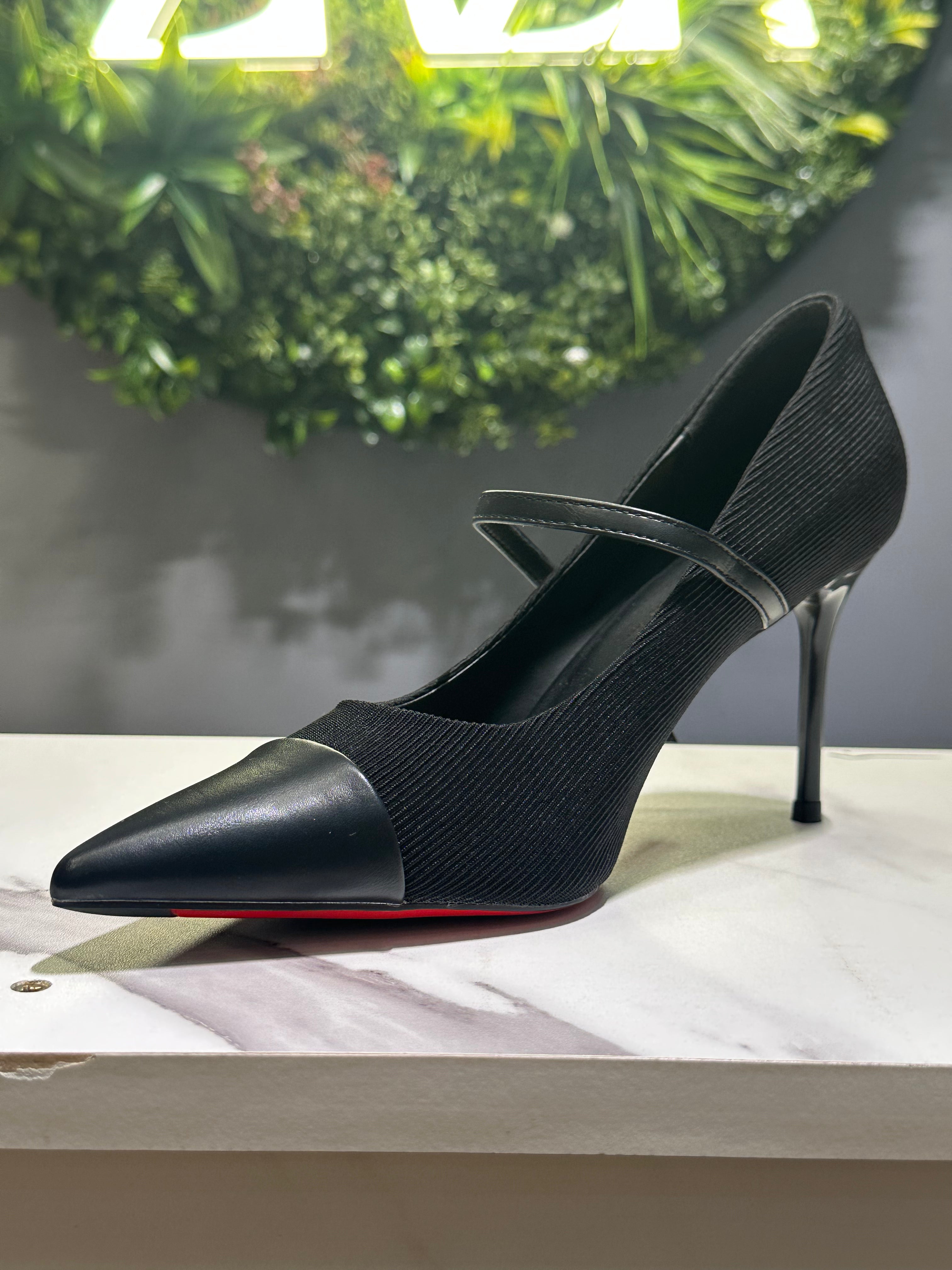 ZAZA Estelle – Textured Strap Slim Heels