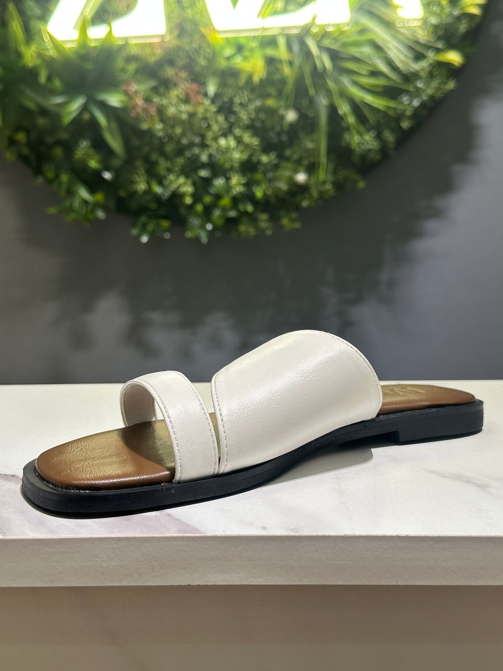 ZAZA Naya Minimal Leather Slide