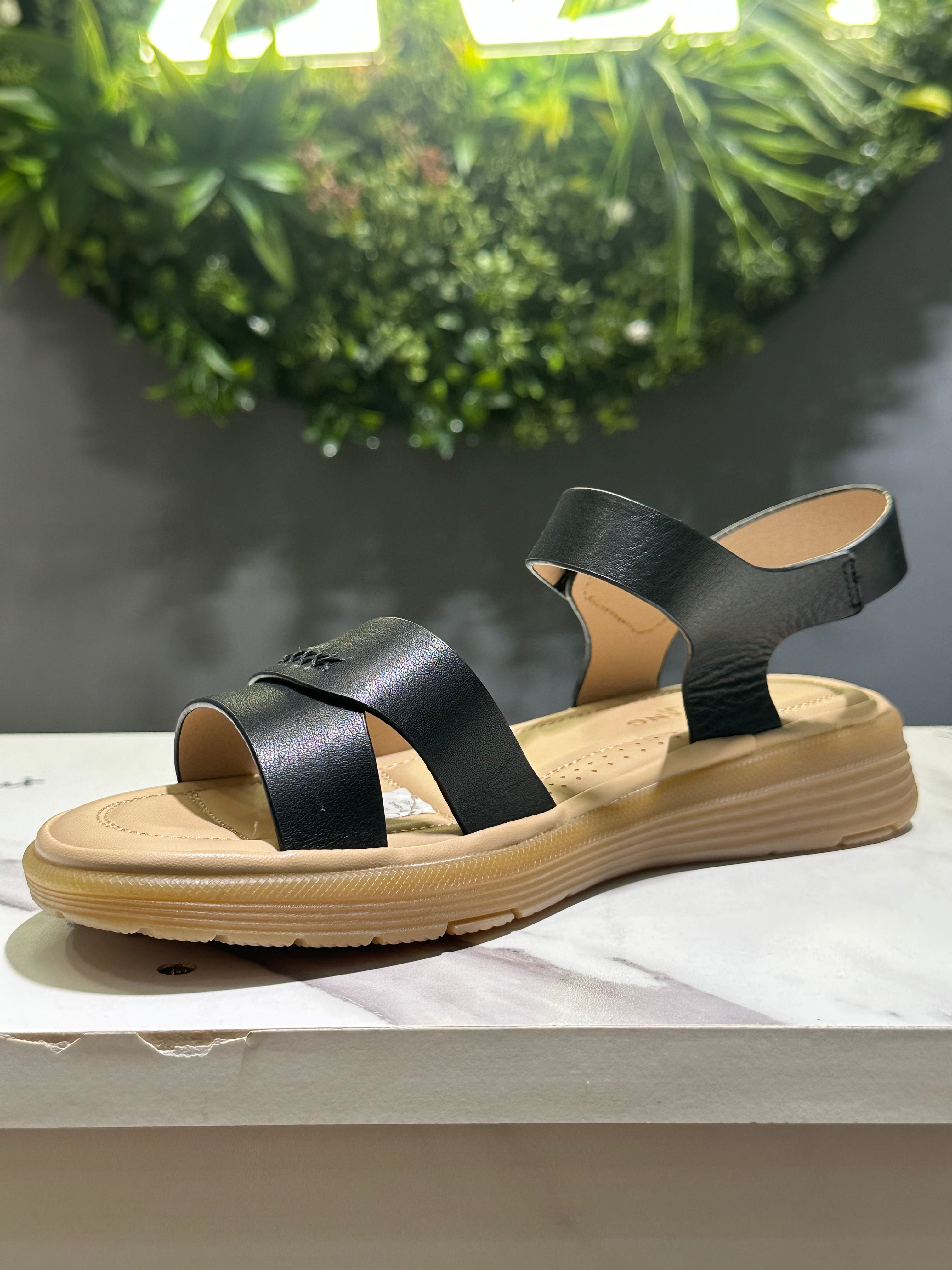 ZAZA Terra Comfort Sandal – Women’s Supportive Flat Sandal