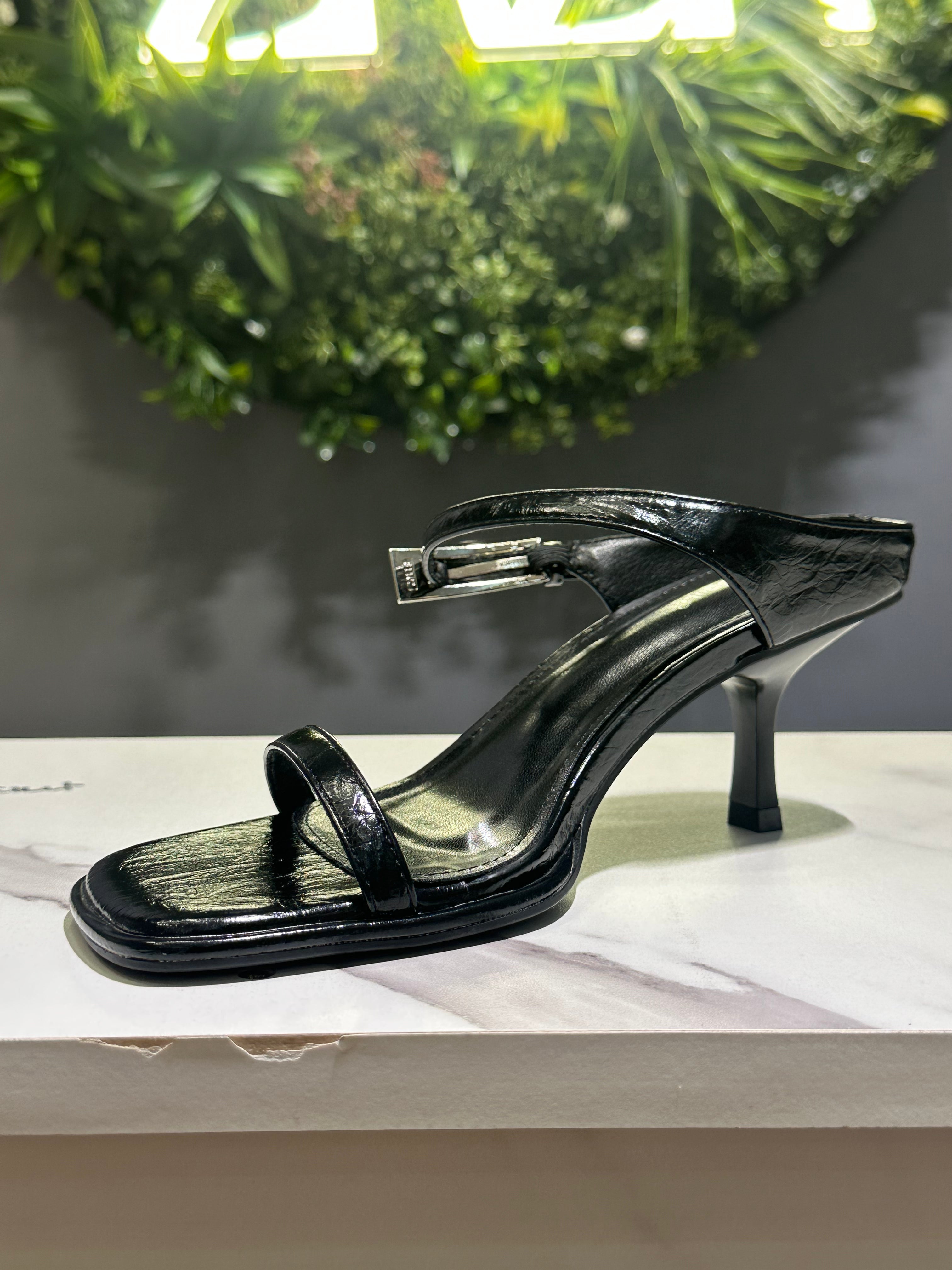 ZAZA Juliana – Black Structured Heel Sandals