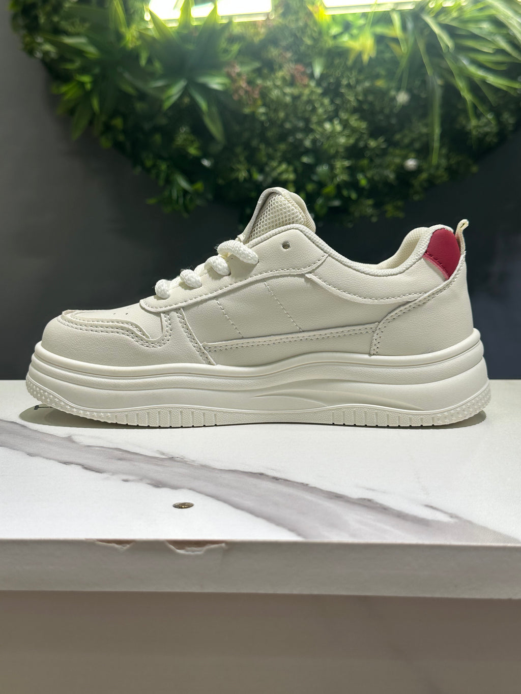 ZAZA Roxy – Off White & Red Platform Sneakers