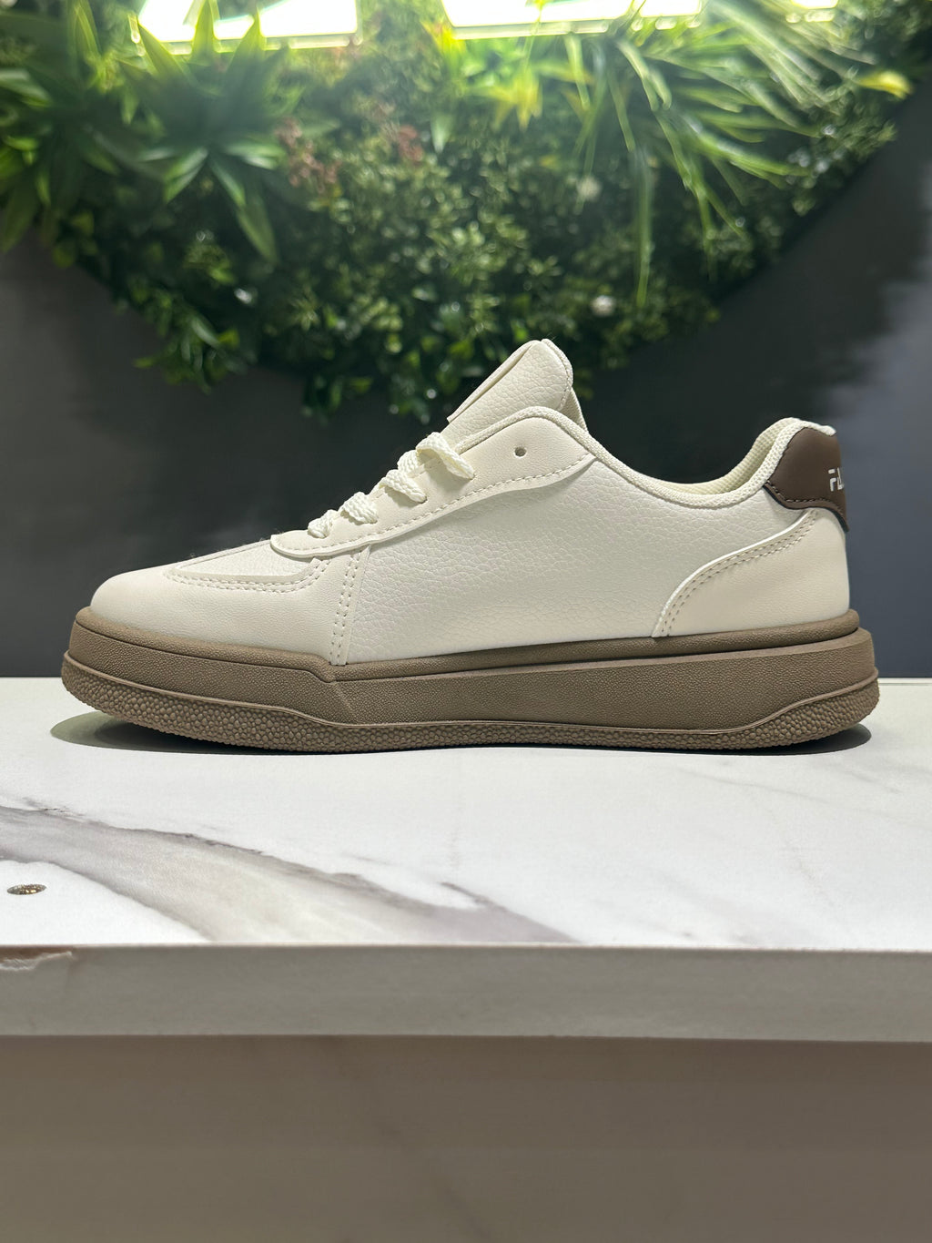 ZAZA Tara – Minimal Contrast Platform Sneakers
