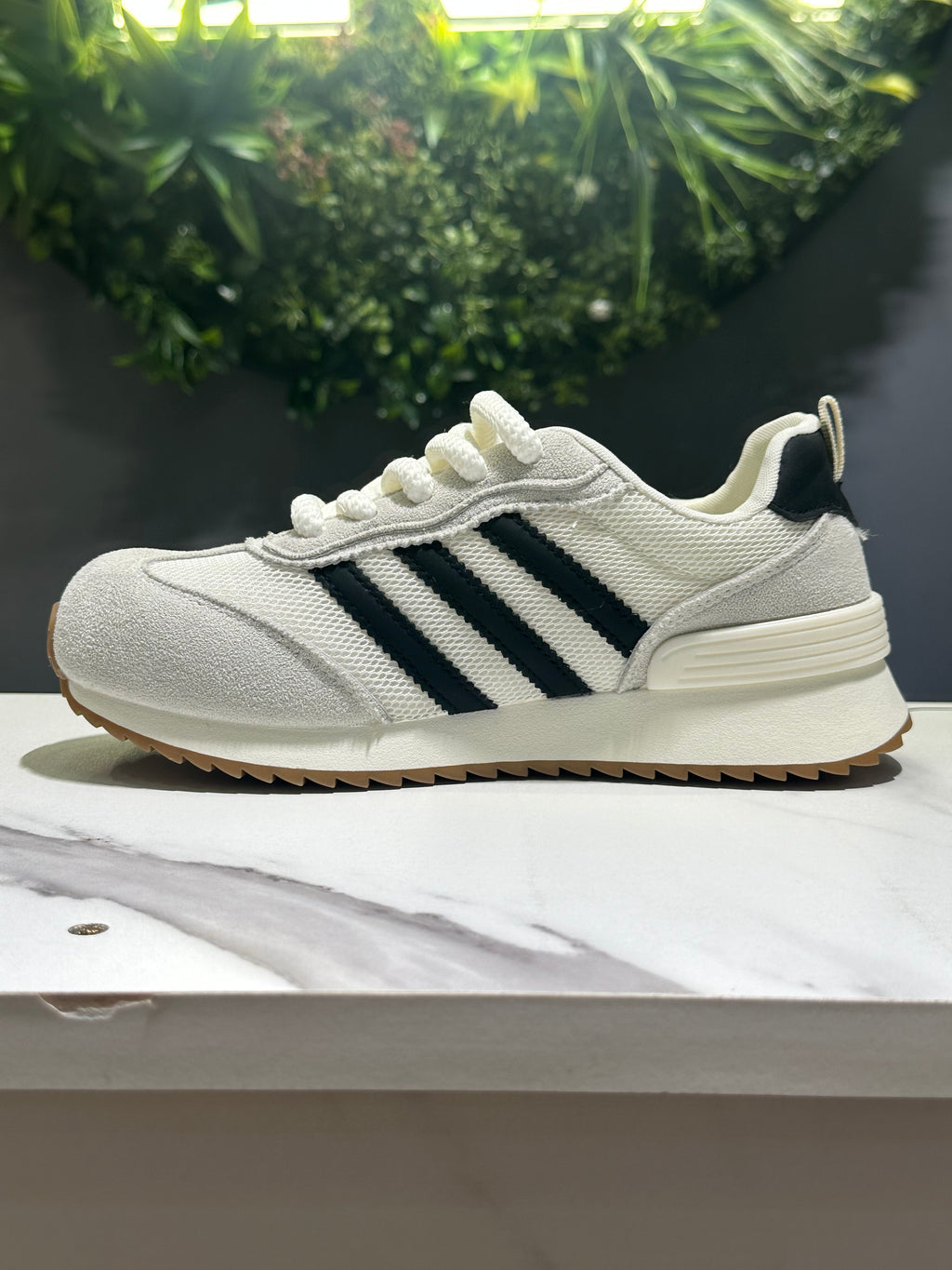ZAZA Myra – Classic Stripe Casual Sneakers
