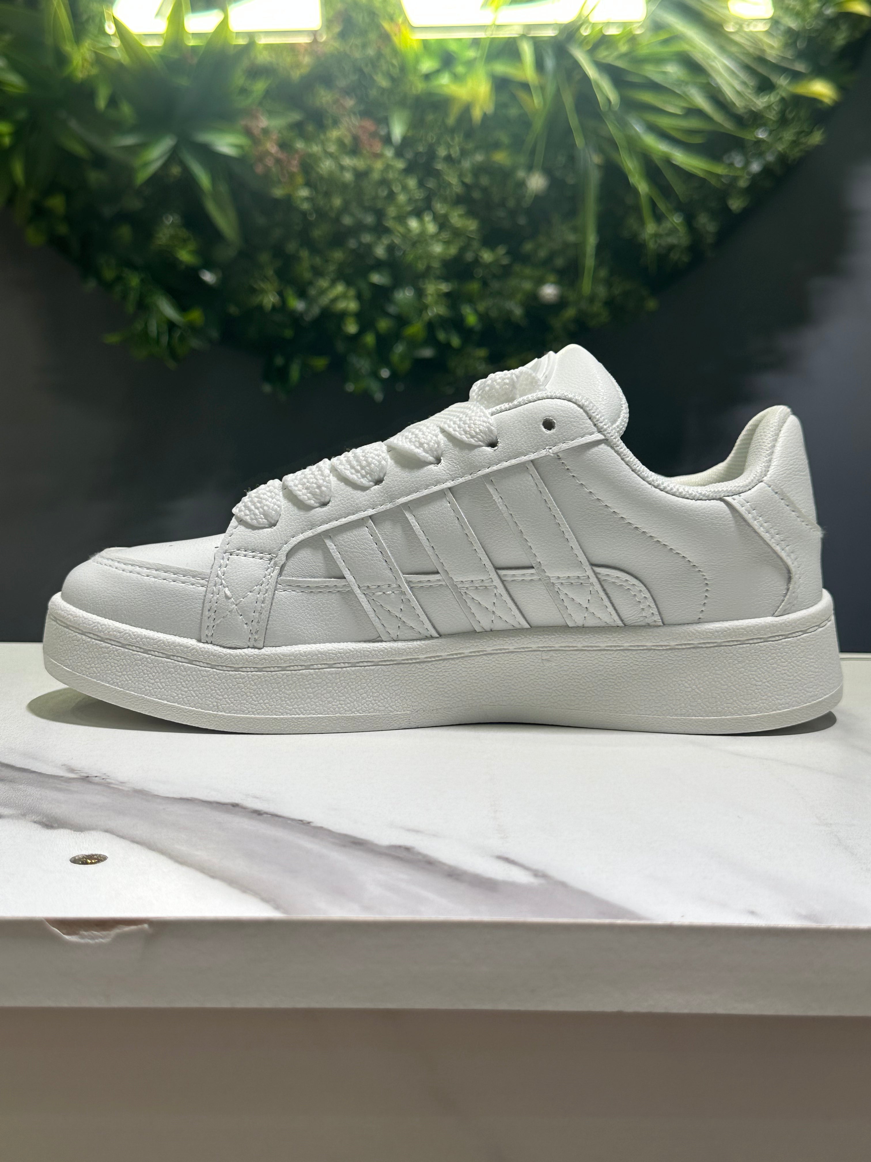 ZAZA Irina – Classic White Platform Sneakers
