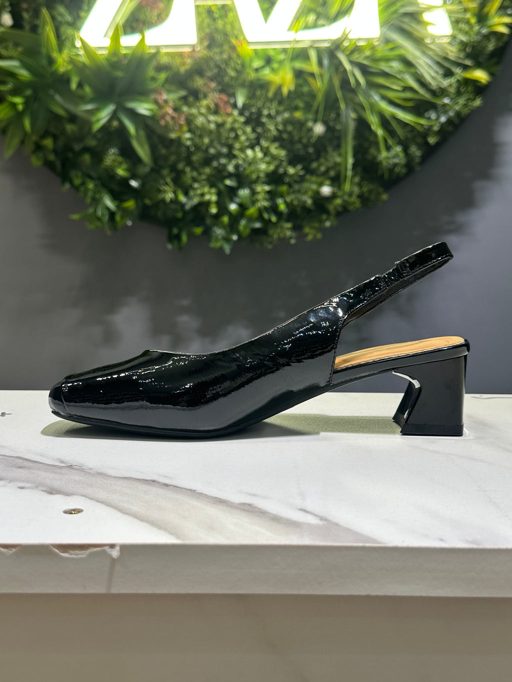 ZAZA Natalia – Black Glossy Slingback Heels