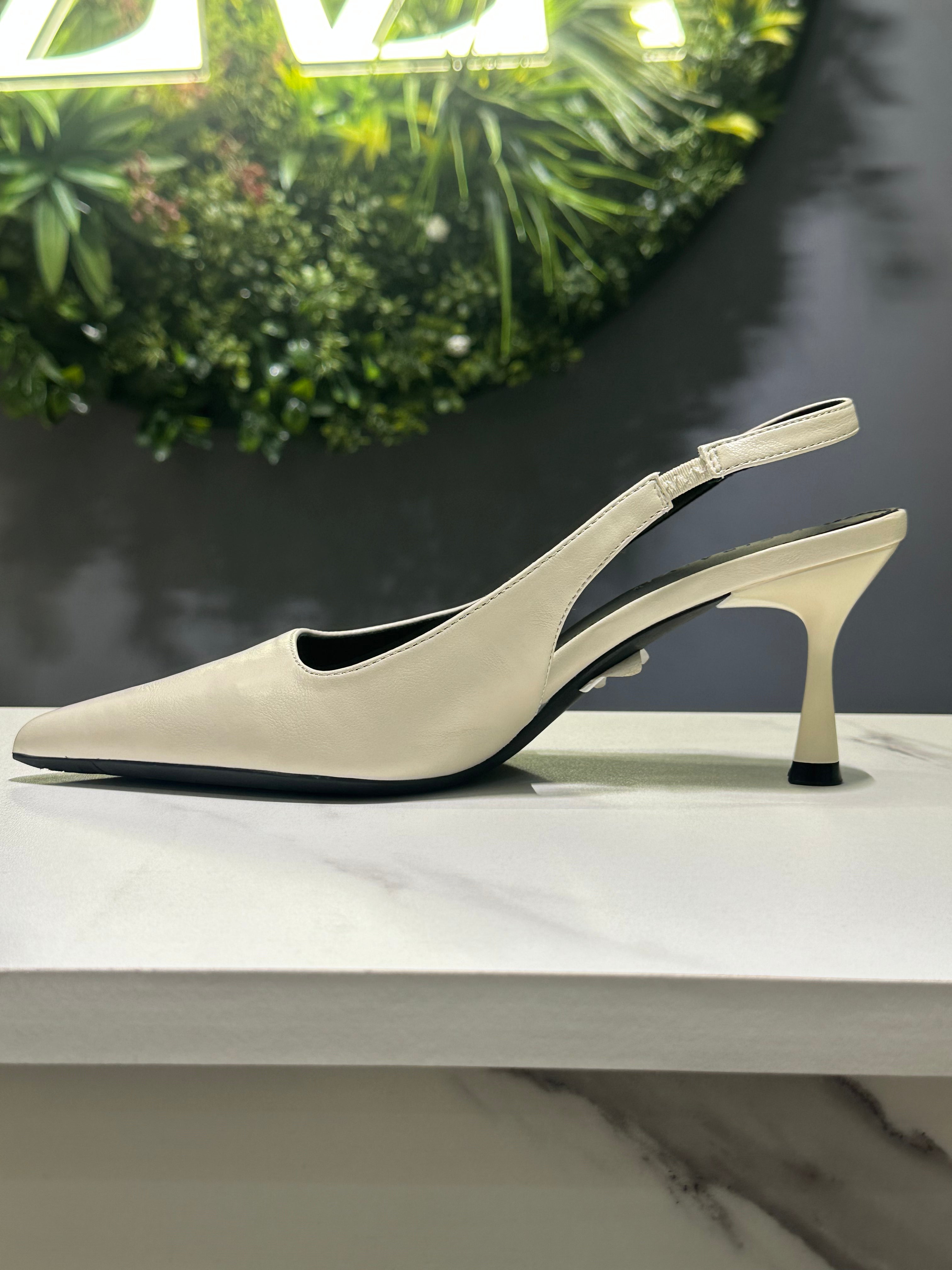 ZAZA Jane Pointed Slingback Heel