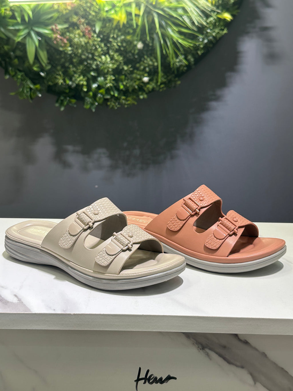 ZAZA Mallory Comfort Slide Sandal