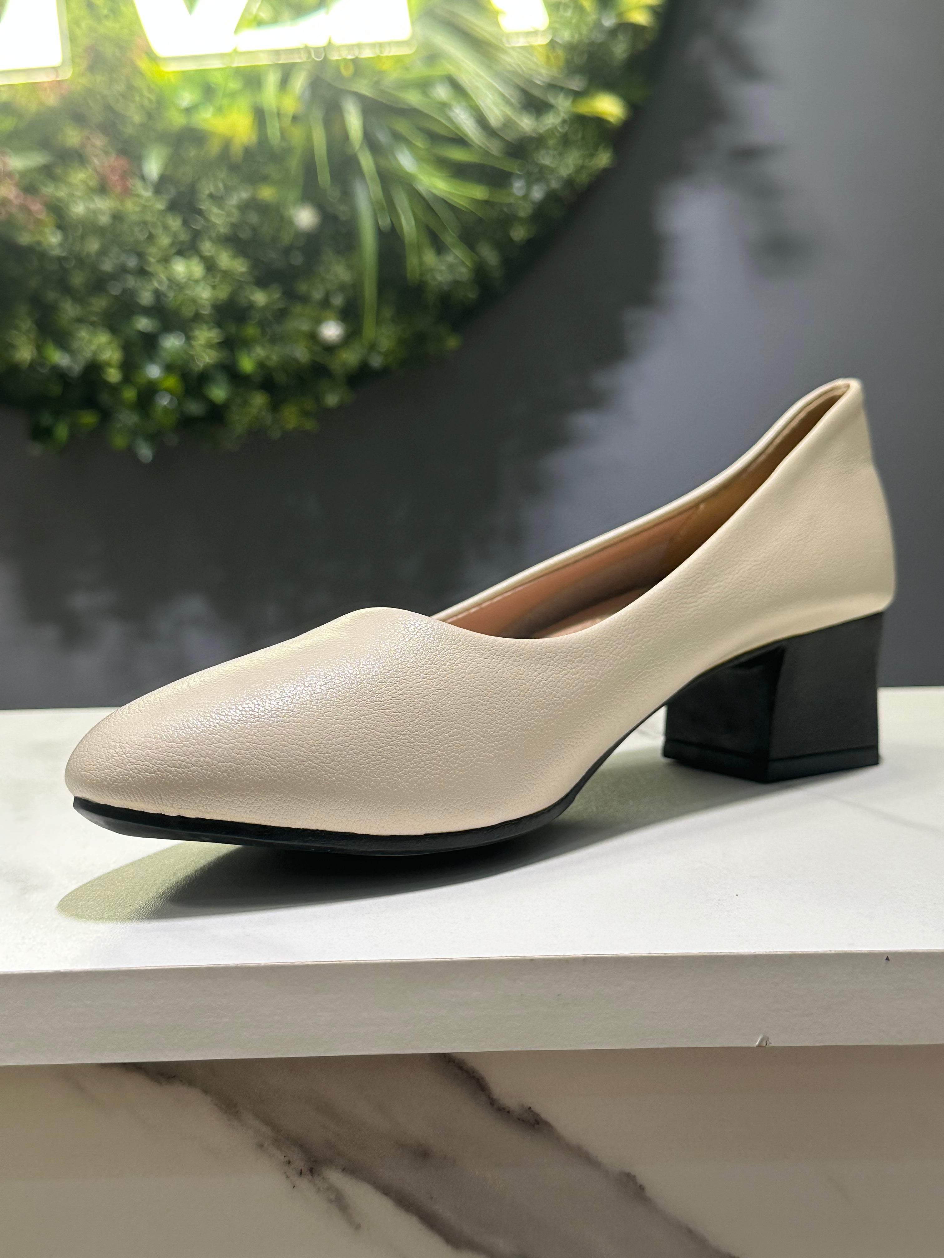 ZAZA Glenda Classic Block Heel Pump