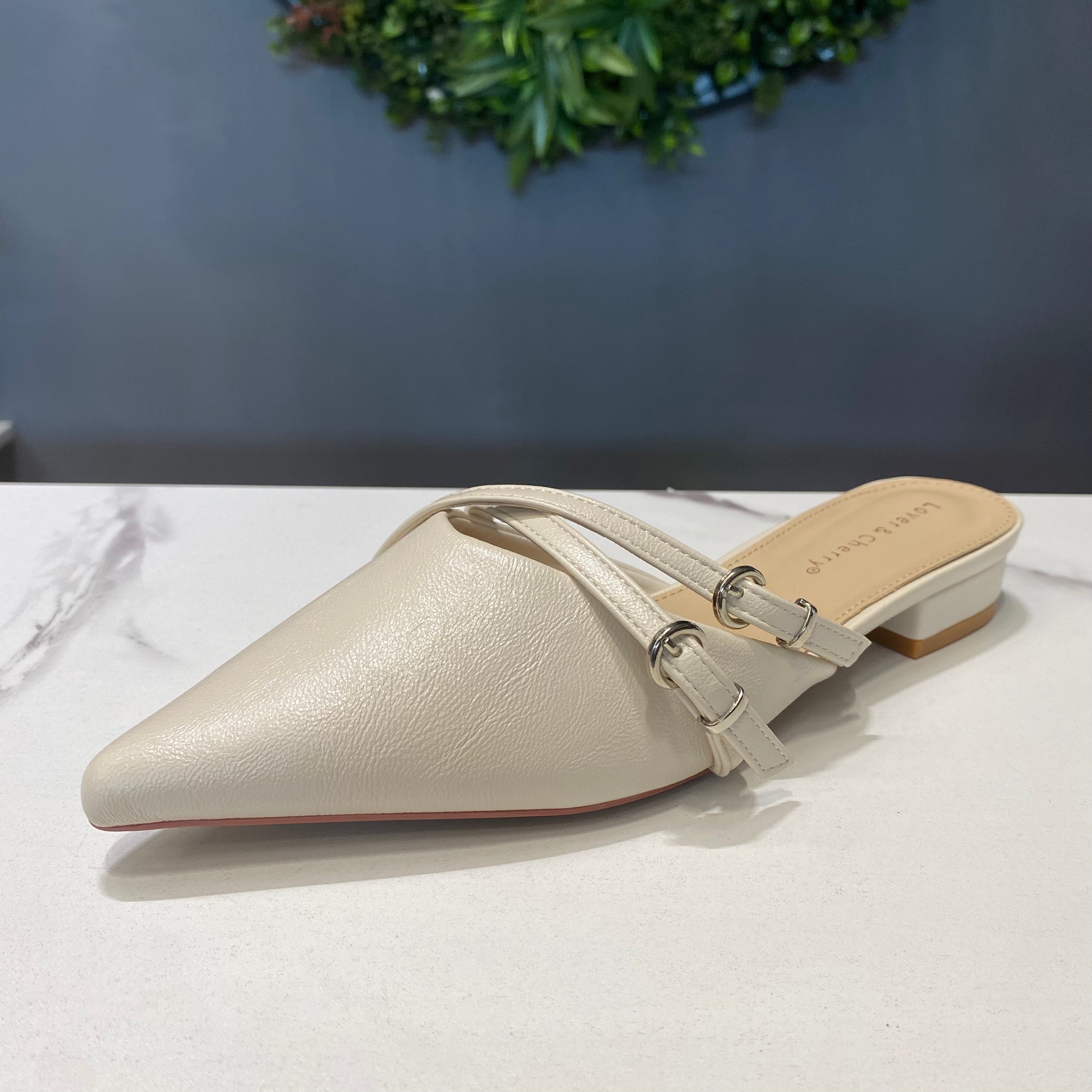 ZAZA Nadia – Elegant Buckle Mule Flats