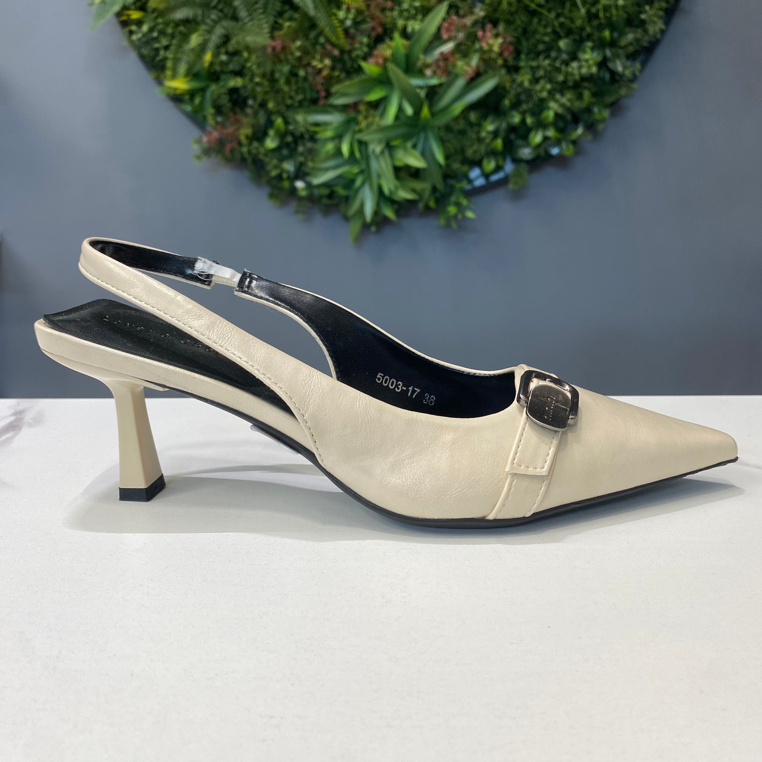 ZAZA Victoria – Classic Buckle Slingback Heels