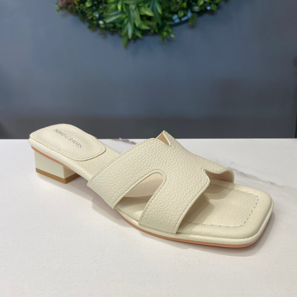 ZAZA Emily – Textured Cut-Out Block Heel Sandals