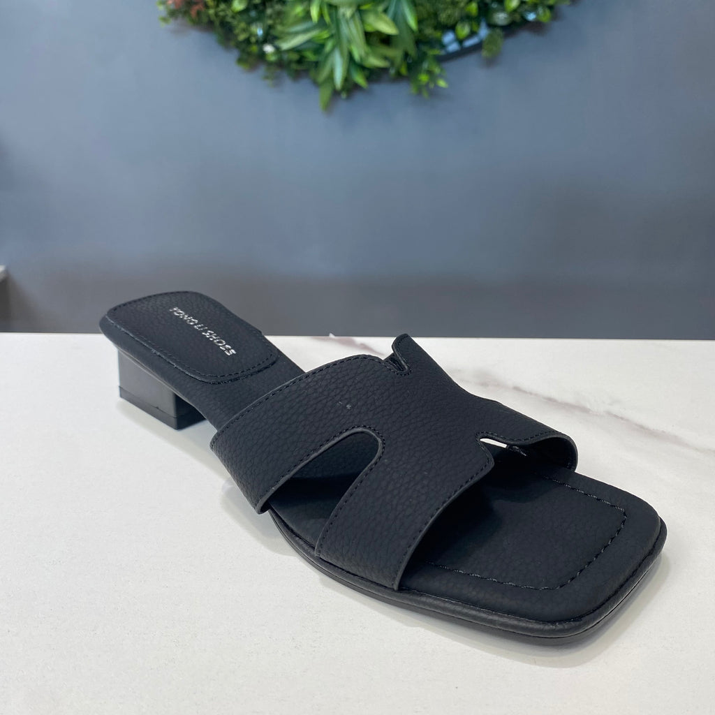 ZAZA Emily – Textured Cut-Out Block Heel Sandals