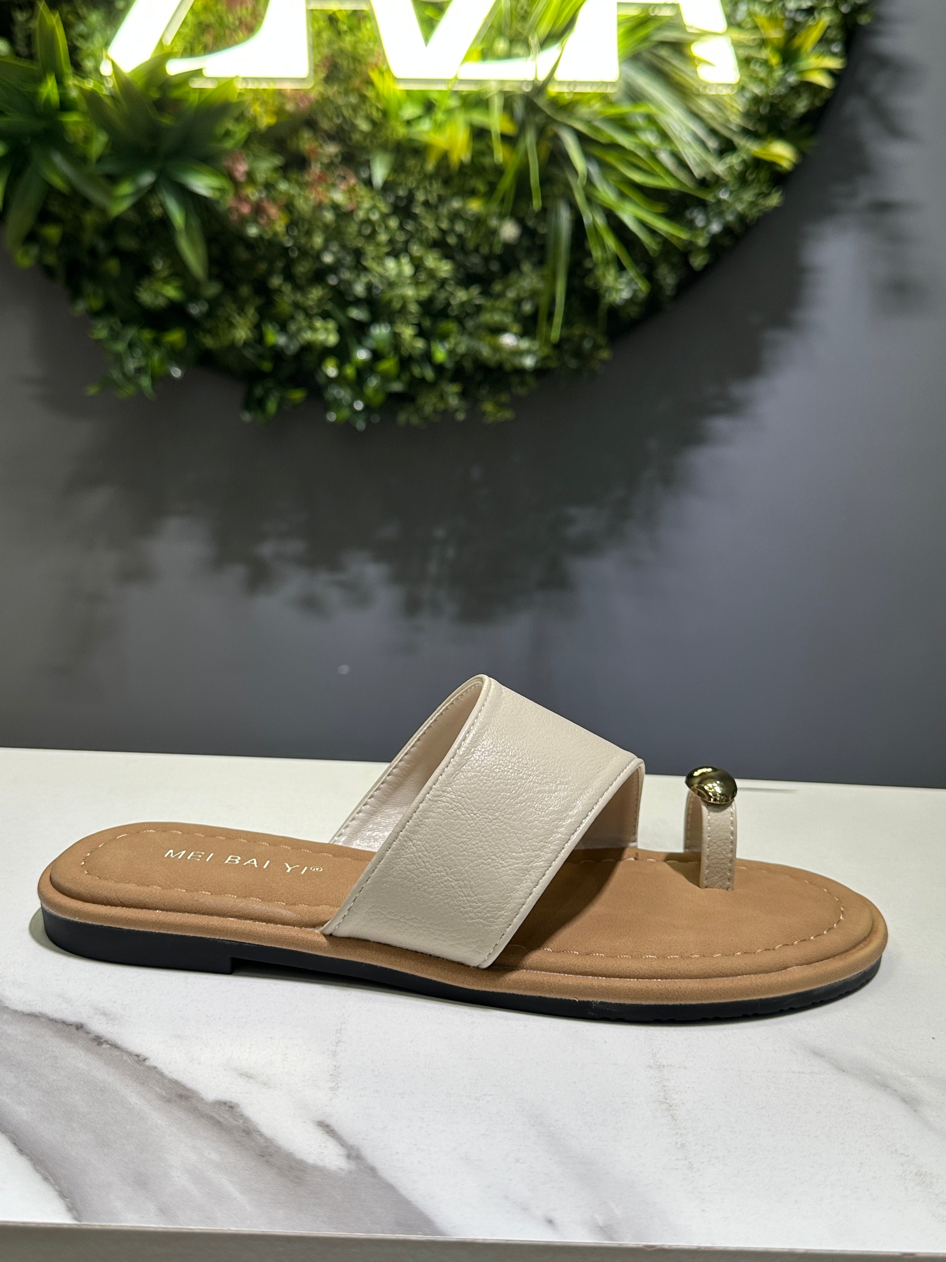 ZAZA Laila Comfort Toe-Ring Sandals
